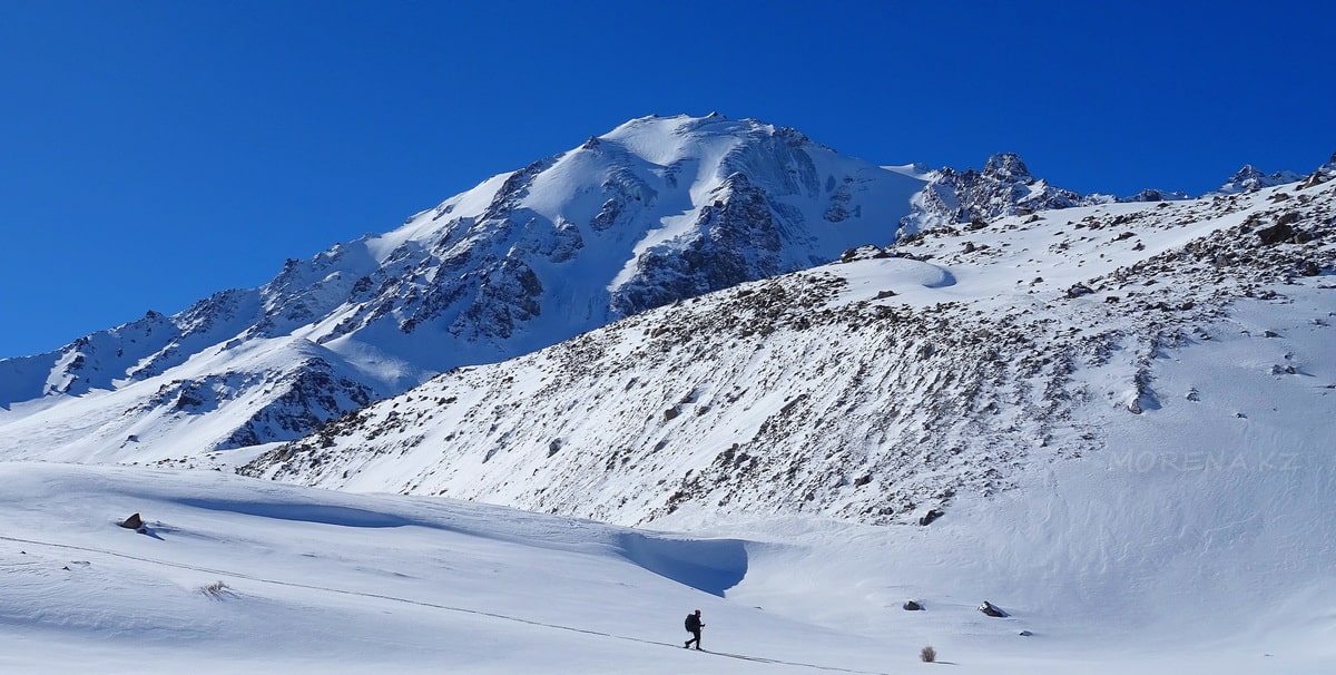 пик озерный